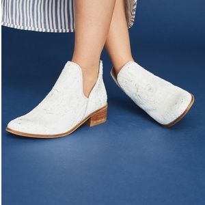 Anrthropologie Kaanas Tijuana Cutout Booties